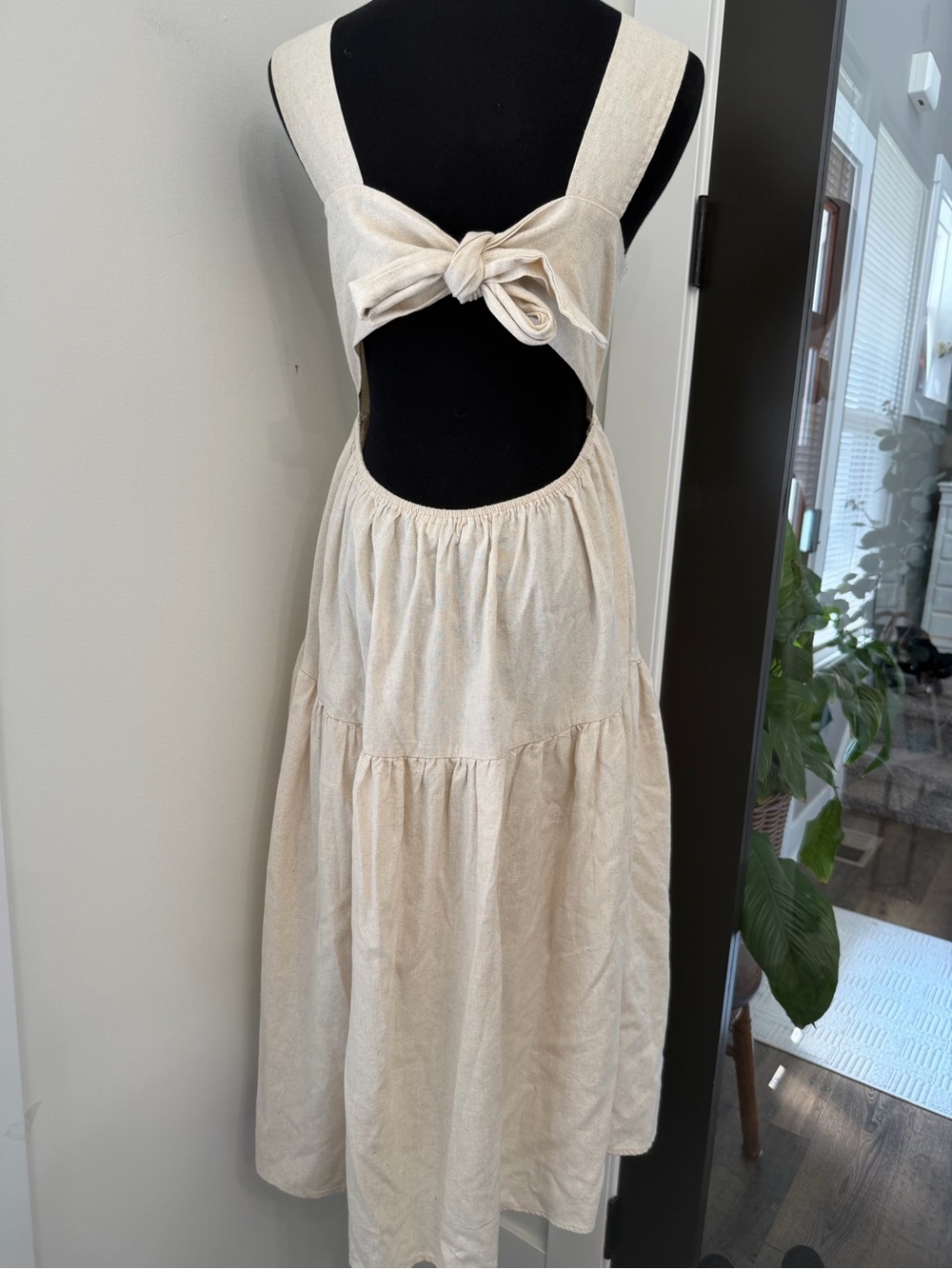 Petal & Pup 100% Linen Beige Tie-Back Tiered Midi Dress Size 4 - Picture 4 of 14